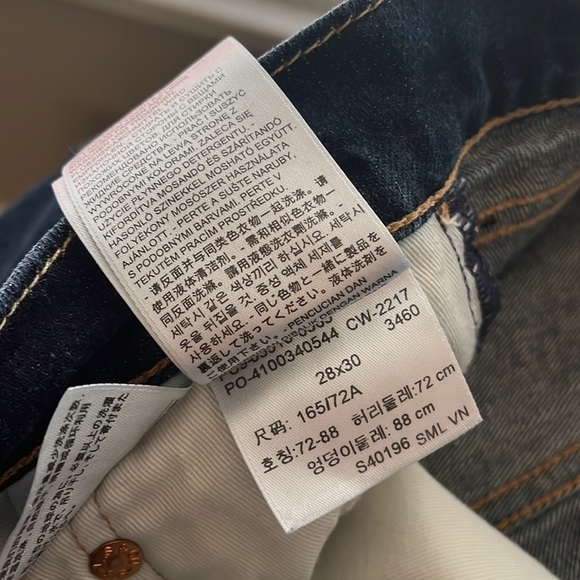 “Levi- Men’s dark wash Jeans size 28” - Picture 5 of 8